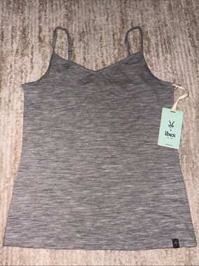 ibex Heather Gray Adjustable Strap Camisole sz M